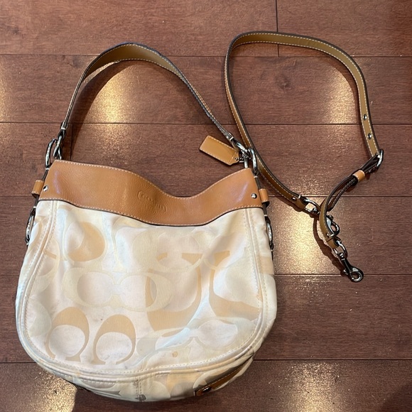 Coach Purse - Picture 5 of 8